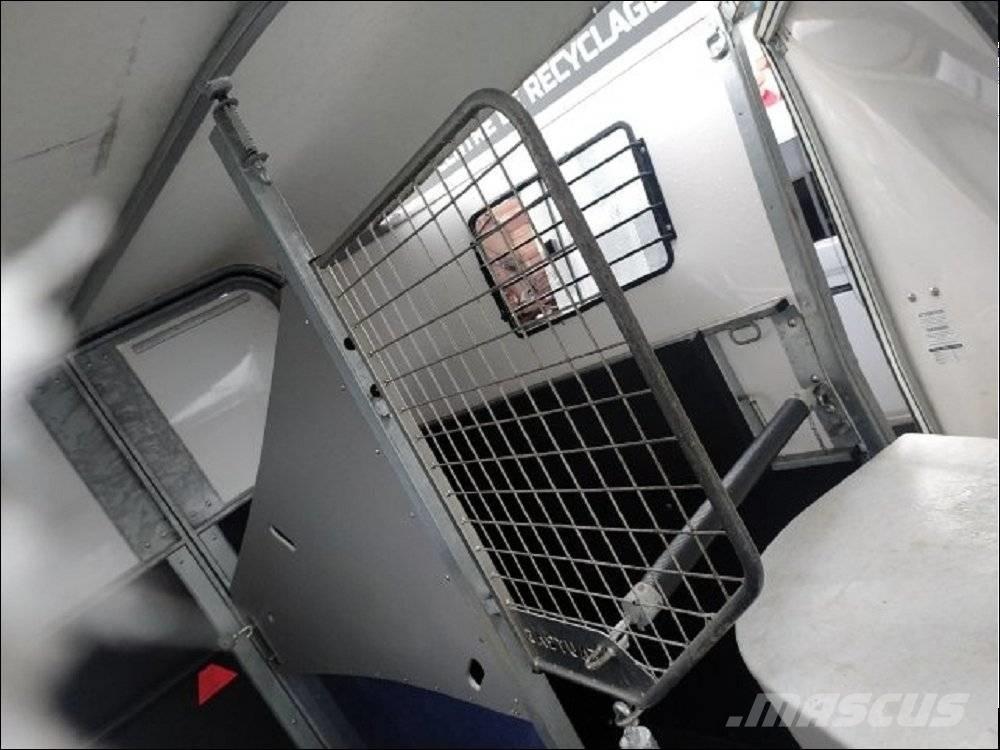  FAUTRAS PROVAN Livestock carrying trailers