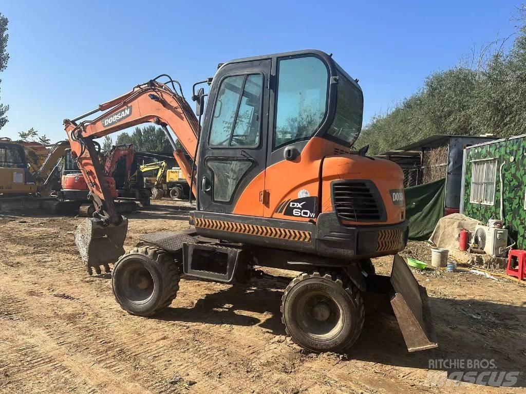 Doosan DX60W Mini excavators < 7t