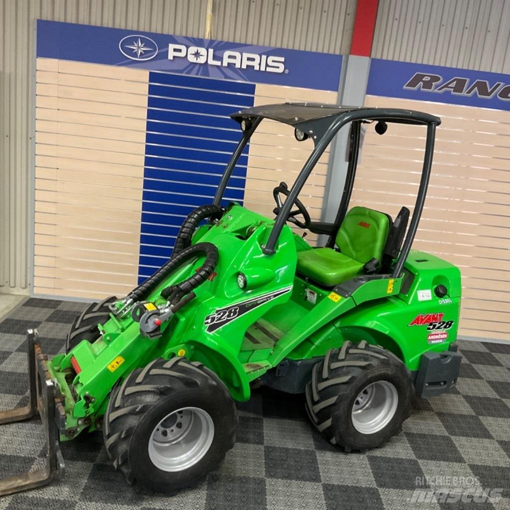 Avant 528 Other farming machines