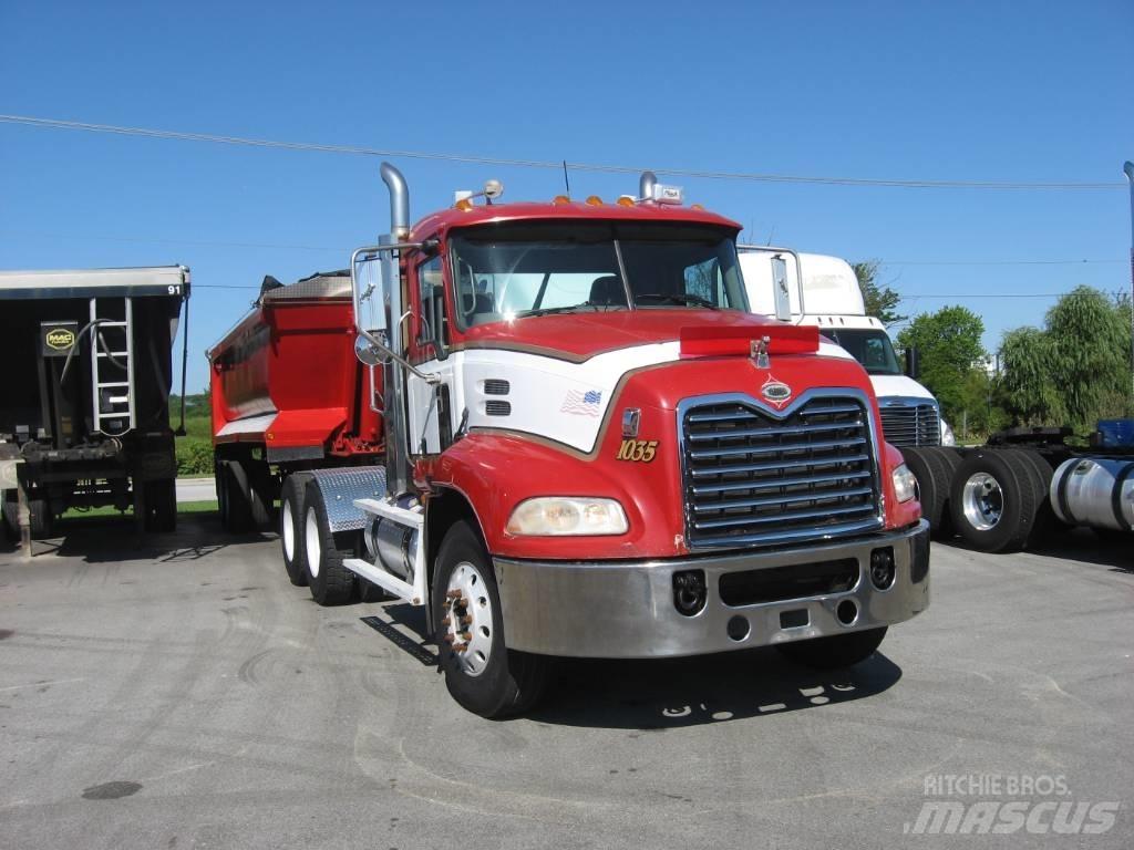 Mack CXN 613 Truck Tractor Units