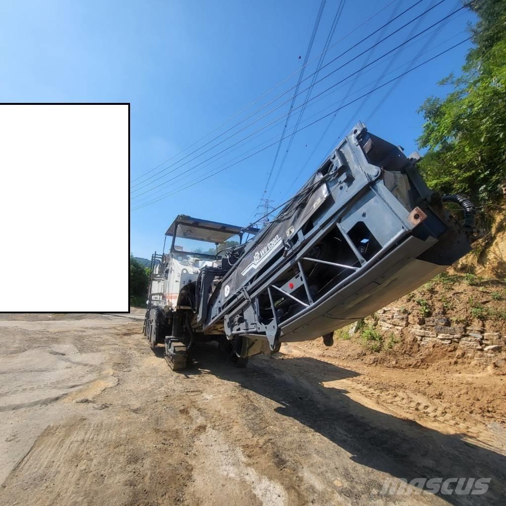 Wirtgen W 1900 Asphalt cold milling machines