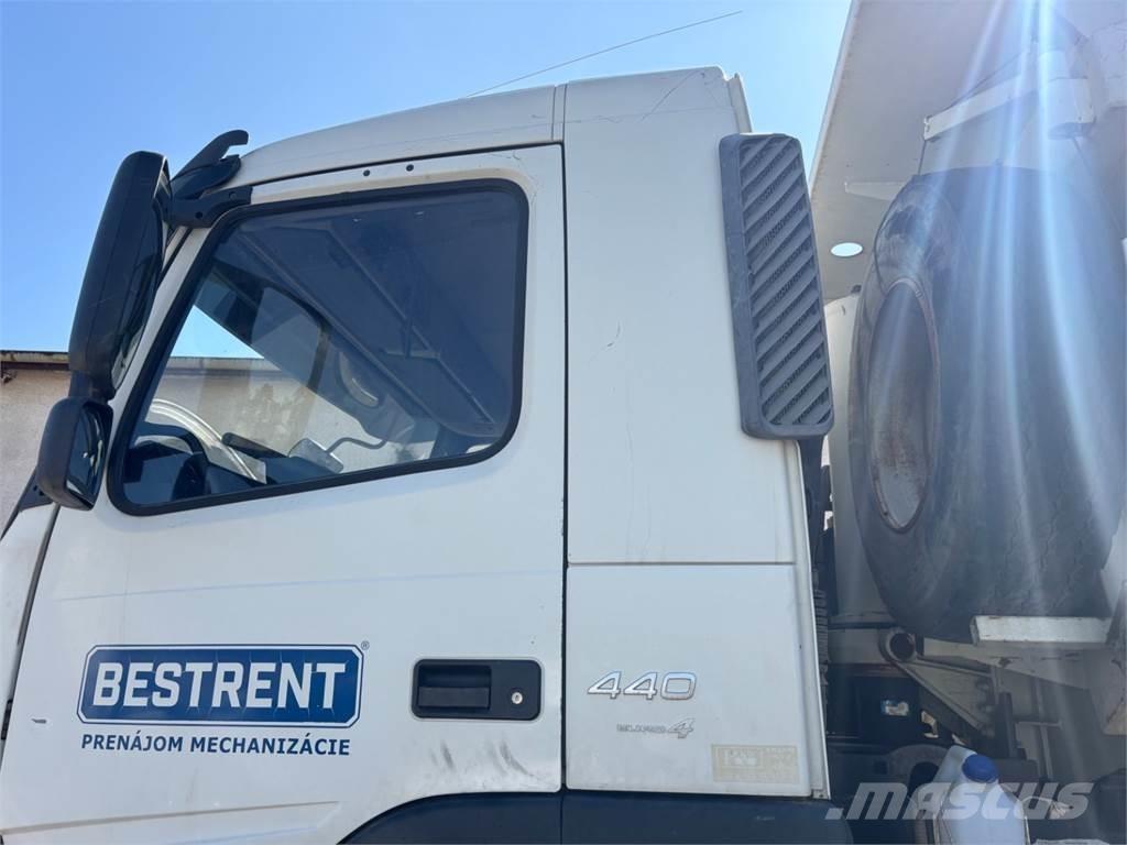 Volvo FM 440 8X4 Tipper trucks