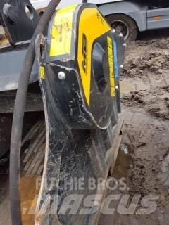 MB Crusher BF70.2 S4 TLB's