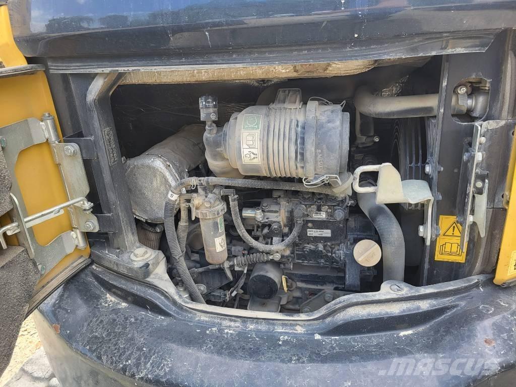 Komatsu PC26MR-3 Mini excavators < 7t