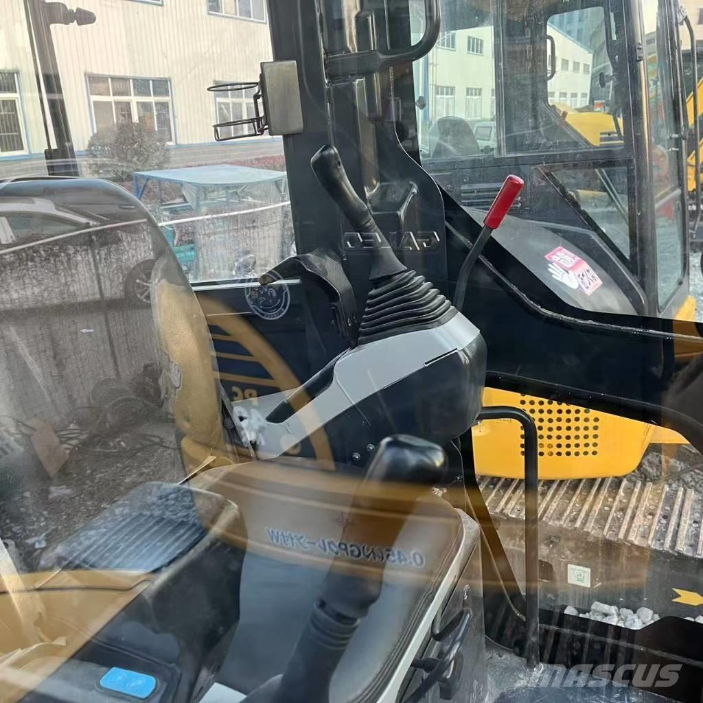 Komatsu PC 35 MR Mini excavators < 7t