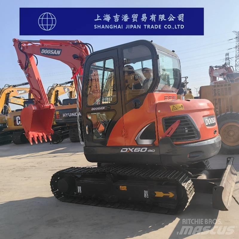 Doosan DX 60 Mini excavators < 7t