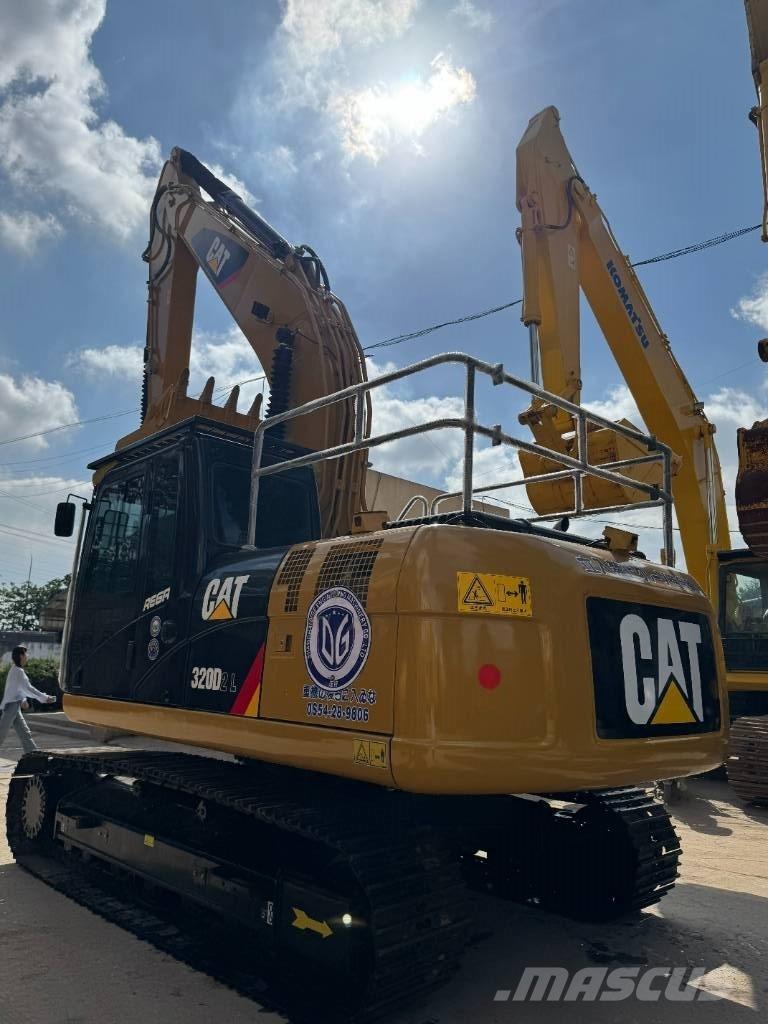 CAT 320 D Midi excavators  7t - 12t