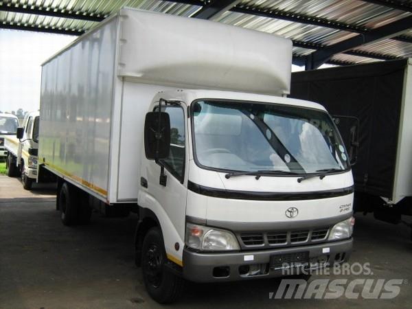 Toyota Dyna 8145 Van Body Trucks