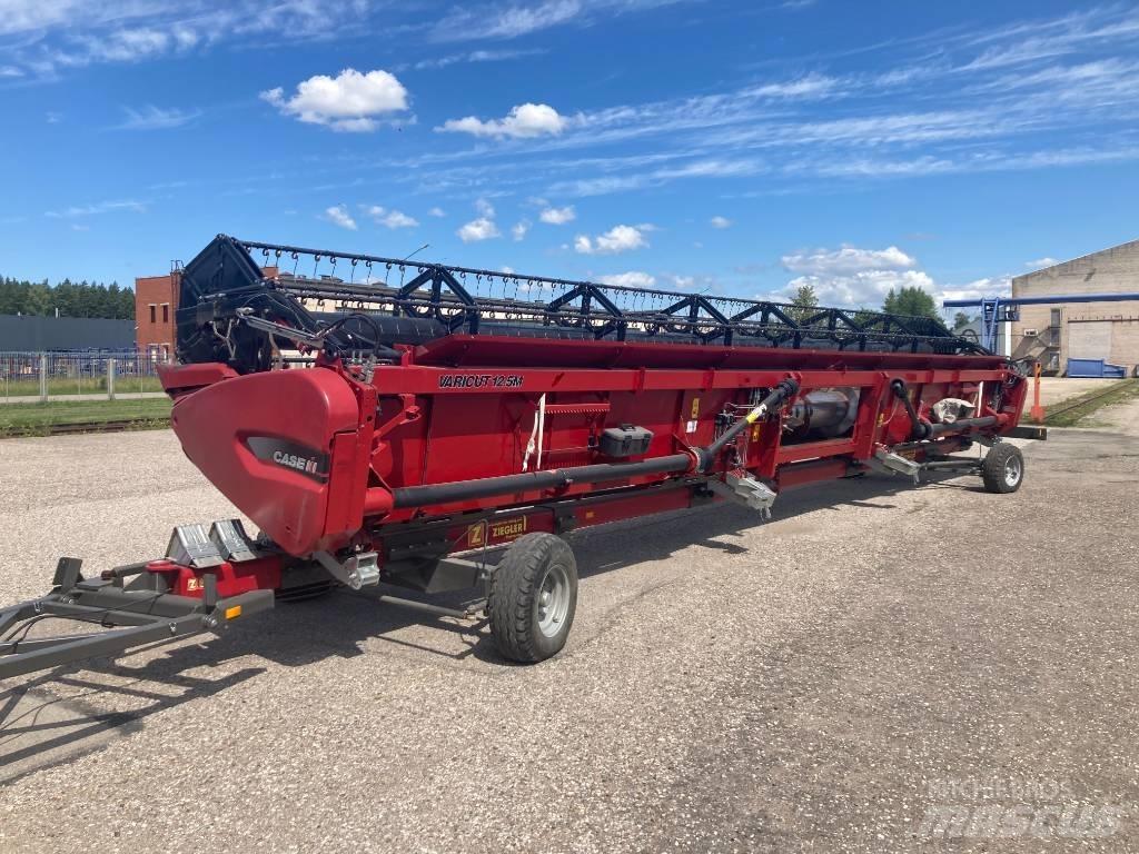 Case IH 3050 Combine harvester heads