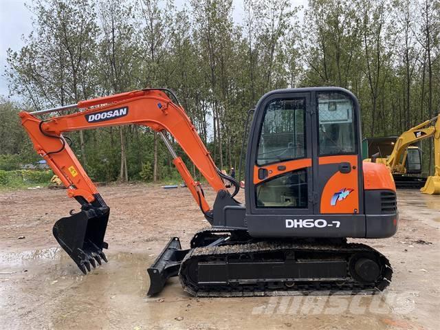 Doosan DH60-7 Mini excavators < 7t