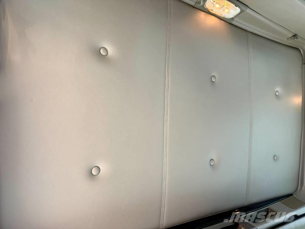 Kenworth T 800 Truck Tractor Units
