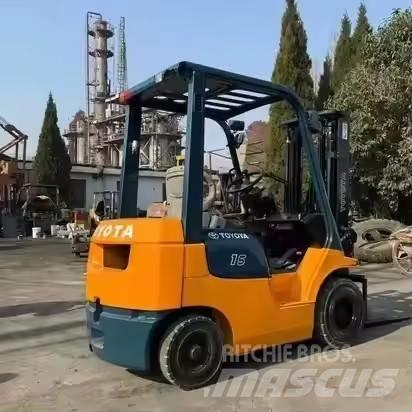 Toyota FD15 Diesel trucks