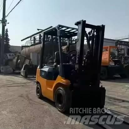 Toyota FD15 Diesel trucks