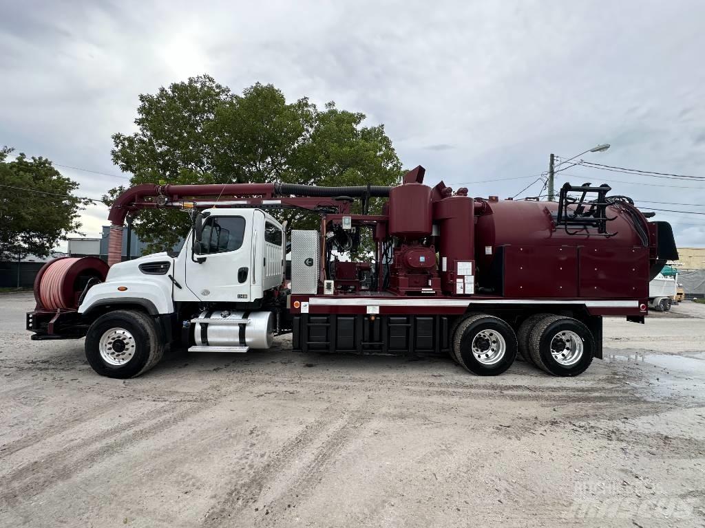 Freightliner 114 SD Sewage disposal Trucks
