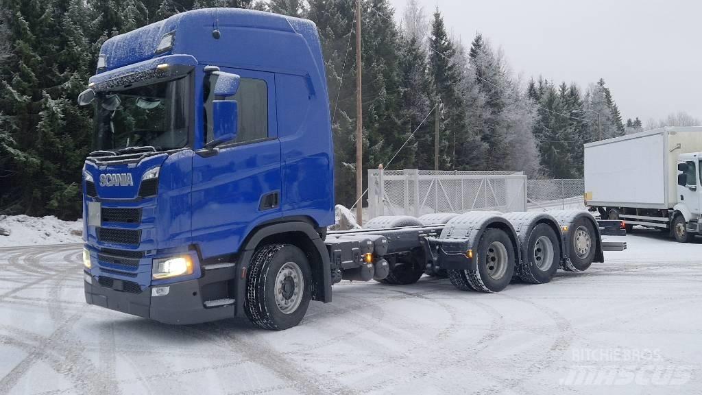 Scania R 560 8X4 ADR Chassis Cab trucks