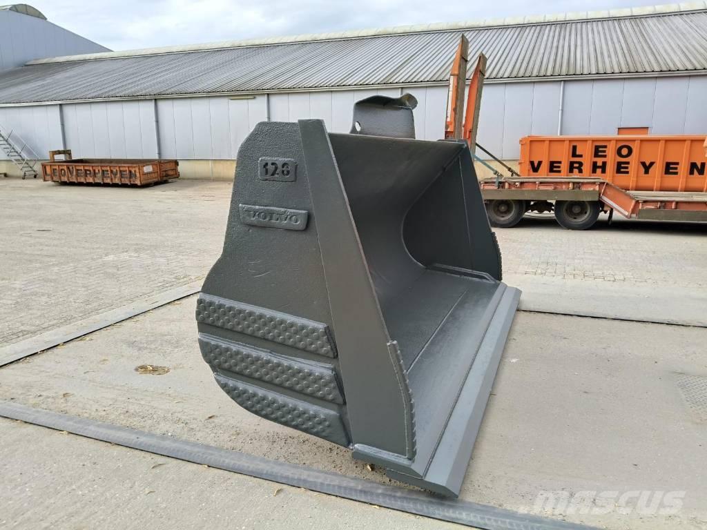 Volvo L 220 Buckets