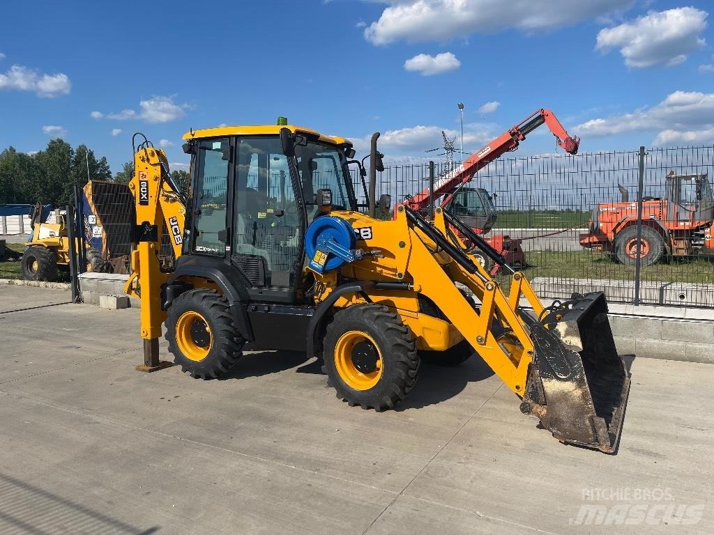 JCB 3 CX / compact TLB's