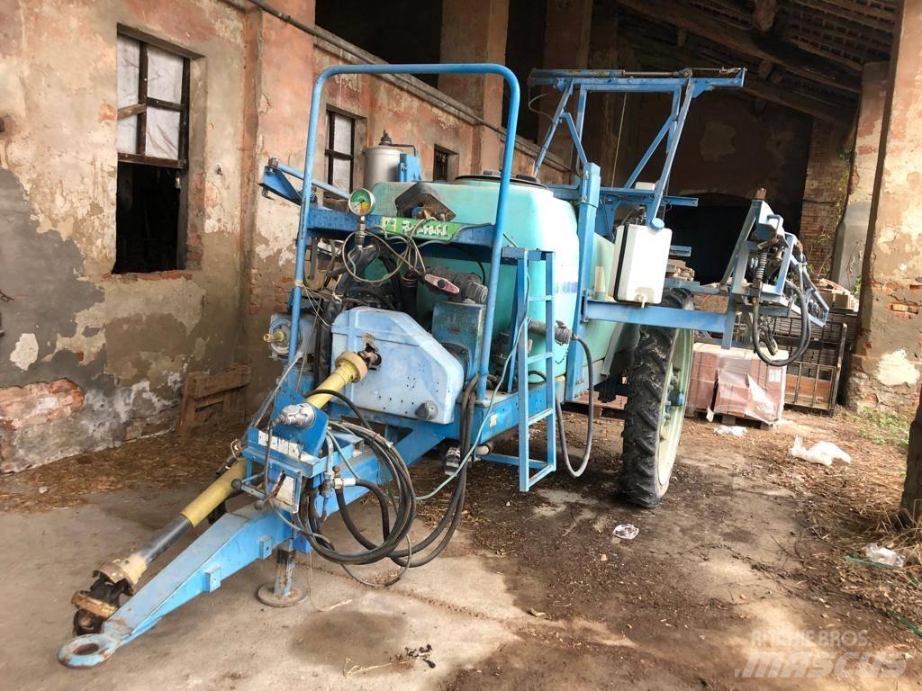 Berthoud ALBA V 2200 Sprayer fertilizers