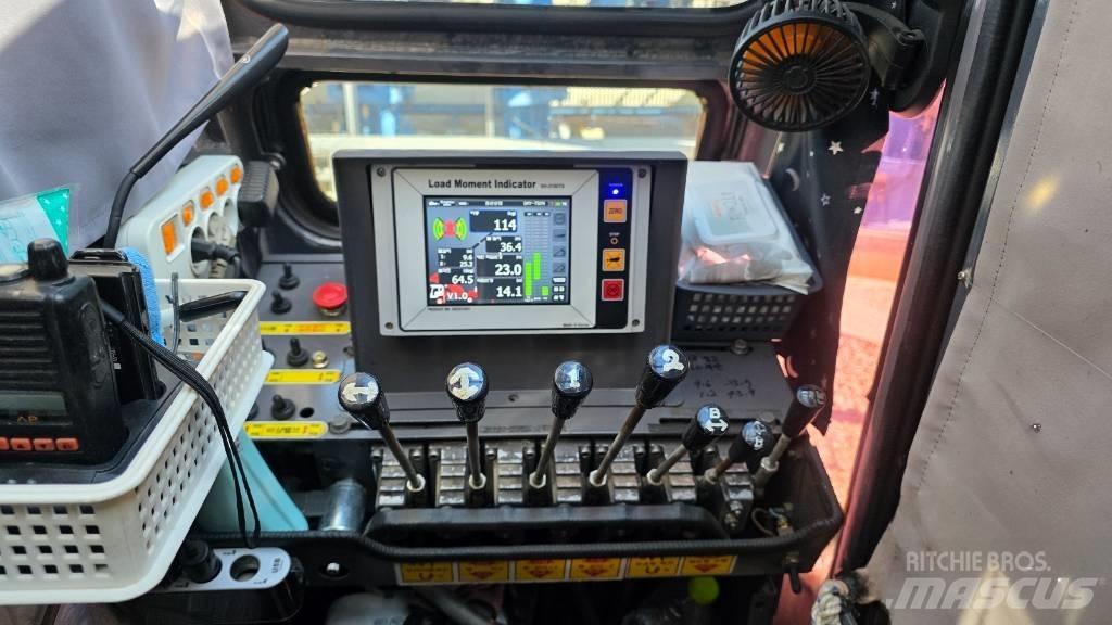 Horyong SKY750 Truck mounted aerial platforms