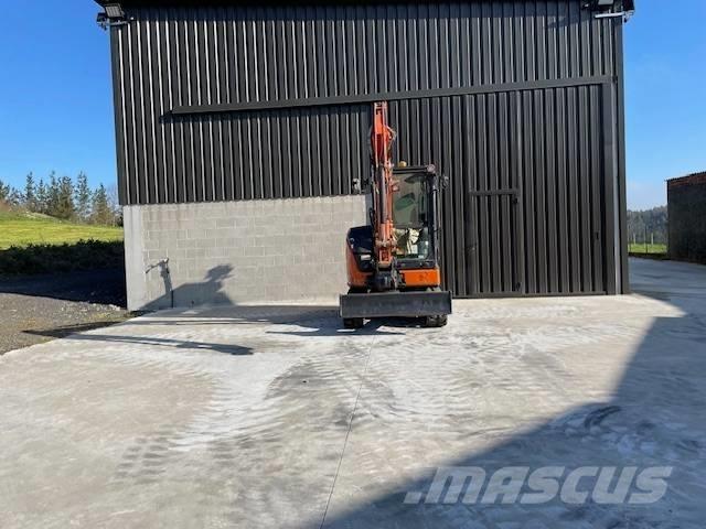Hitachi u 33 Mini excavators < 7t