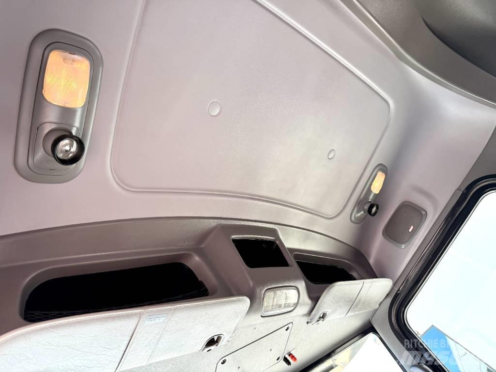 Peterbilt 367 Truck Tractor Units