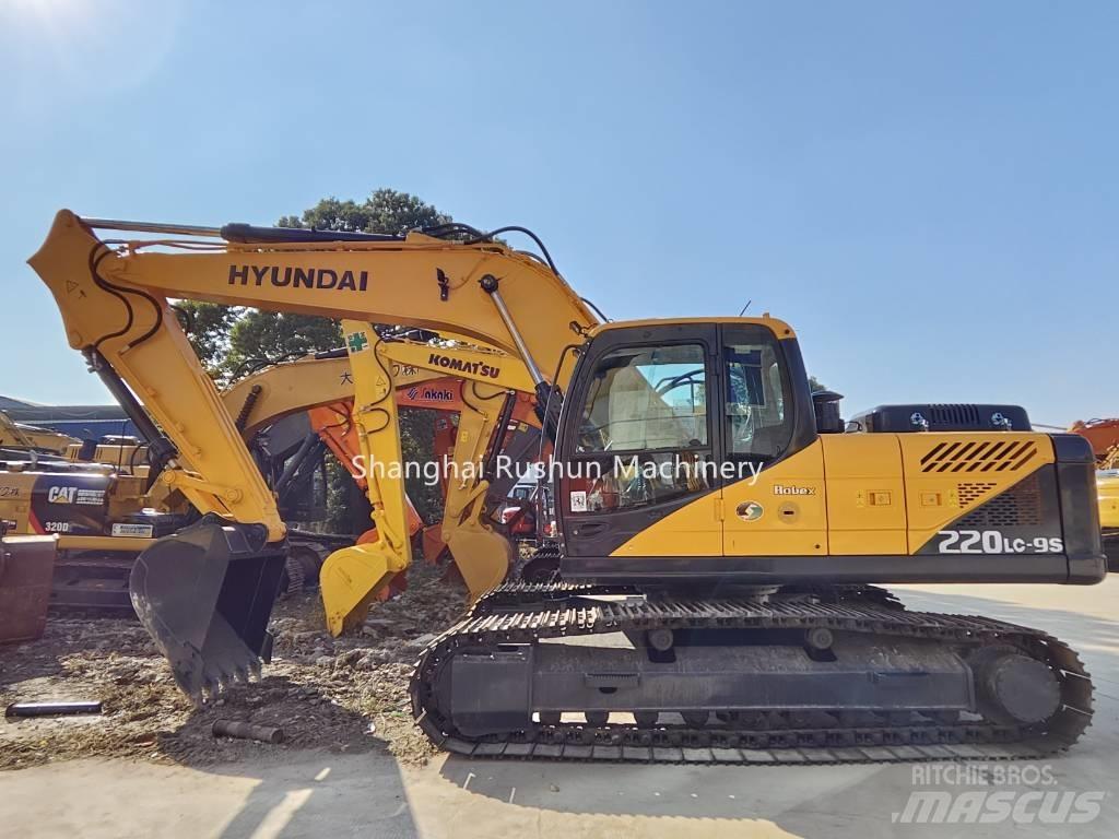 Hyundai 220 Crawler excavators