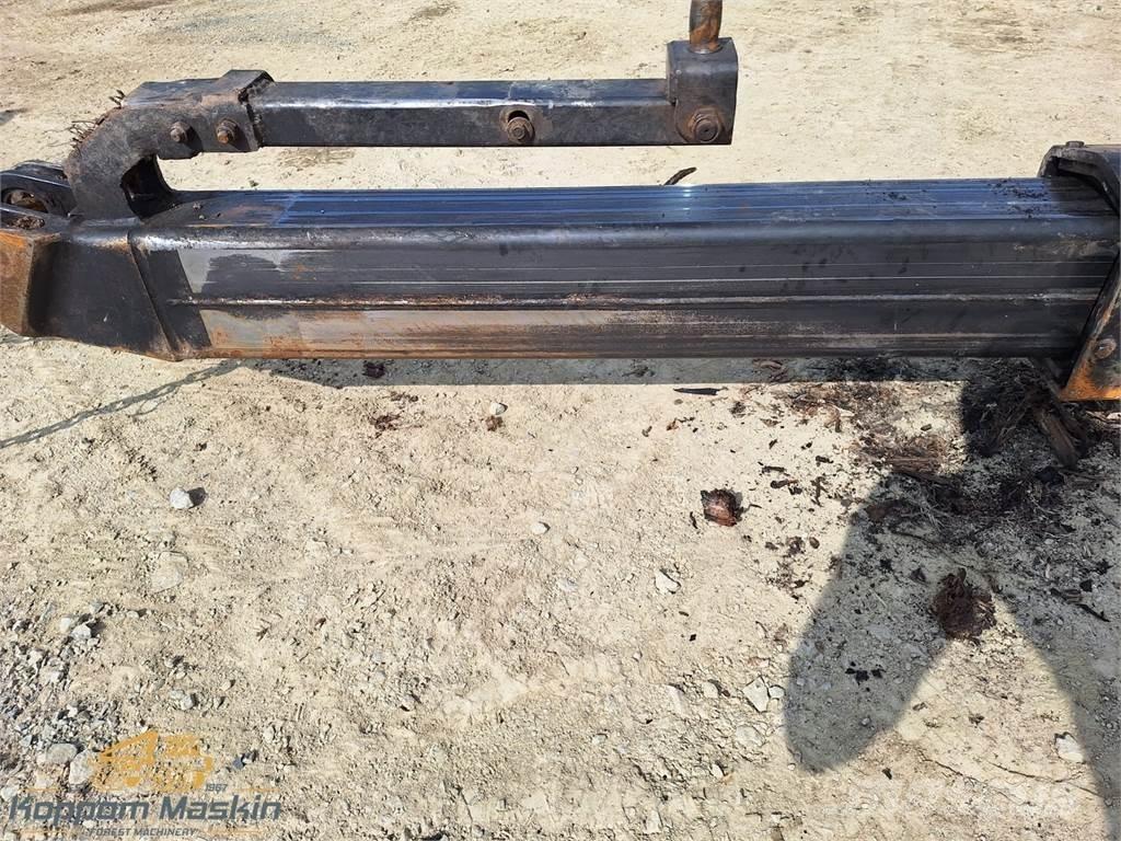 John Deere CH710 Harvester cranes