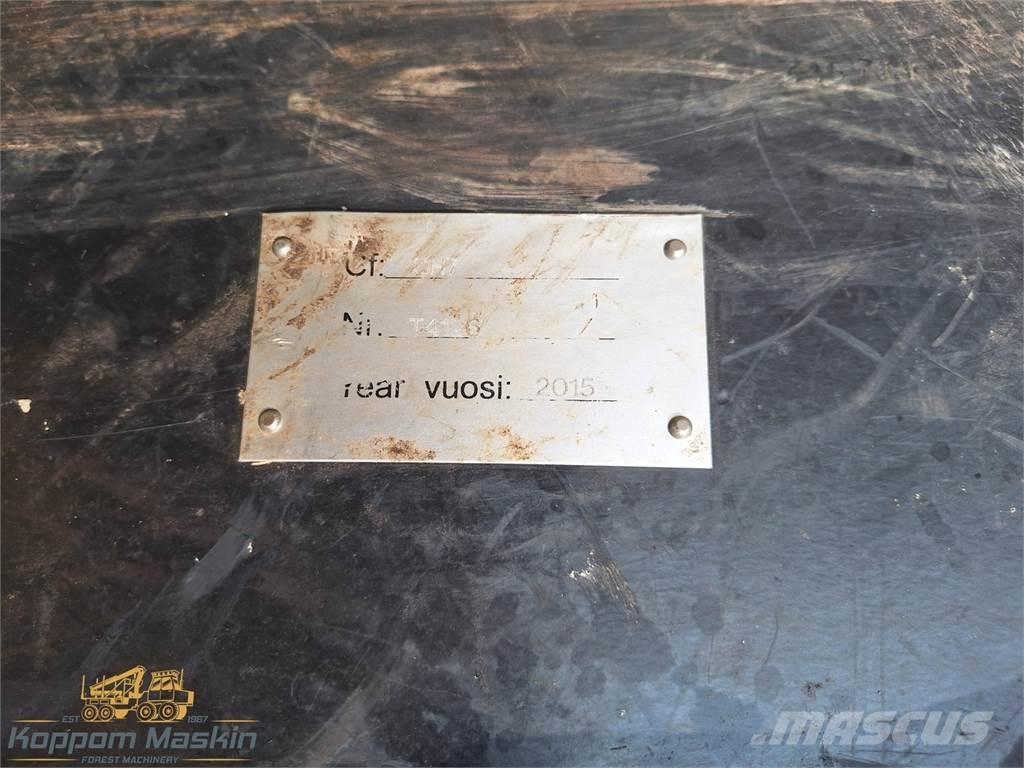 John Deere CH710 Harvester cranes