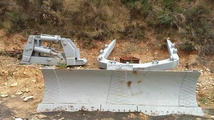 CAT D9G/D9H Blades