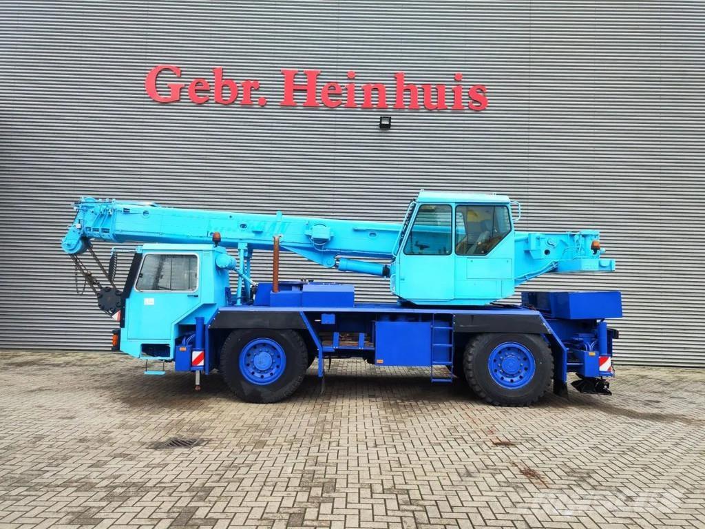 Liebherr LTM 1025 All terrain cranes