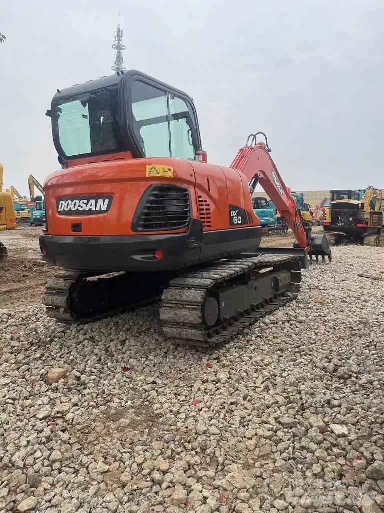 Doosan DX60 Mini excavators < 7t