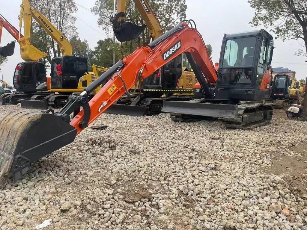 Doosan DX60 Mini excavators < 7t