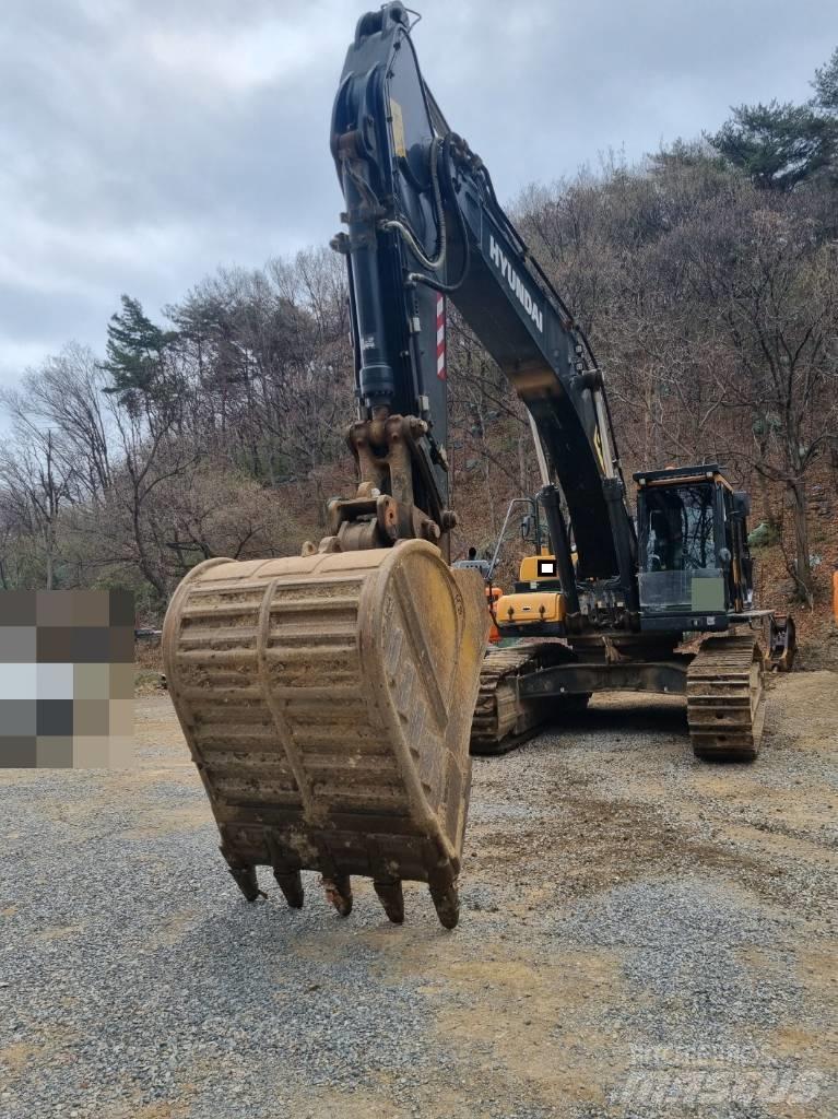 Hyundai HX400 Crawler excavators