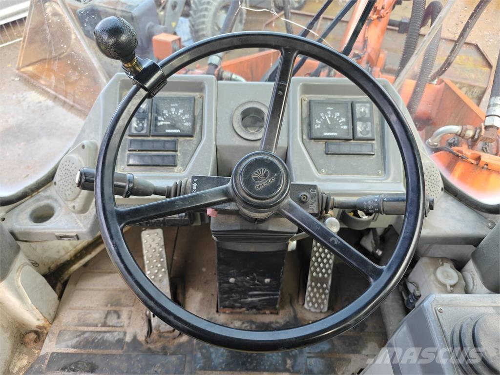Daewoo Mega 250 Wheel loaders