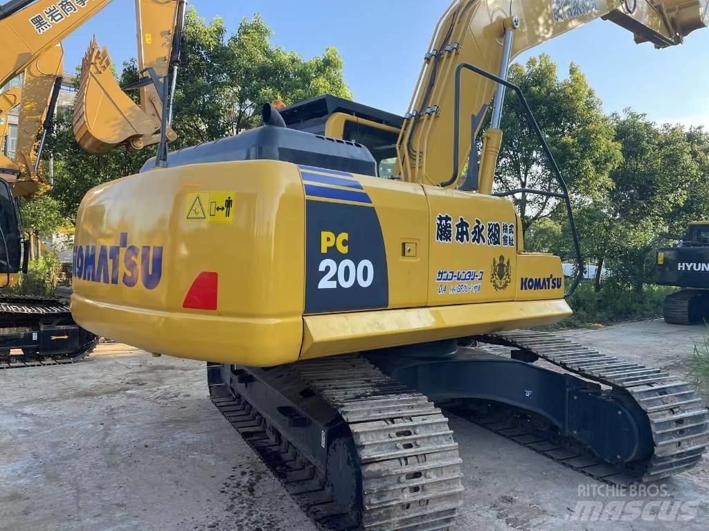 Komatsu PC 200-8 Crawler excavators