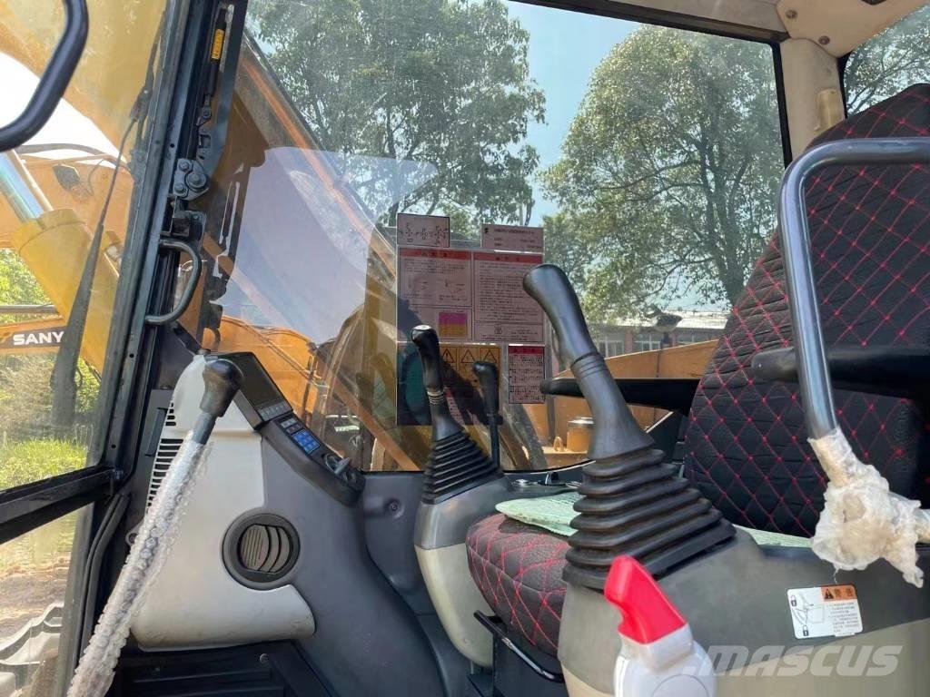 Komatsu PC70-8 Midi excavators  7t - 12t