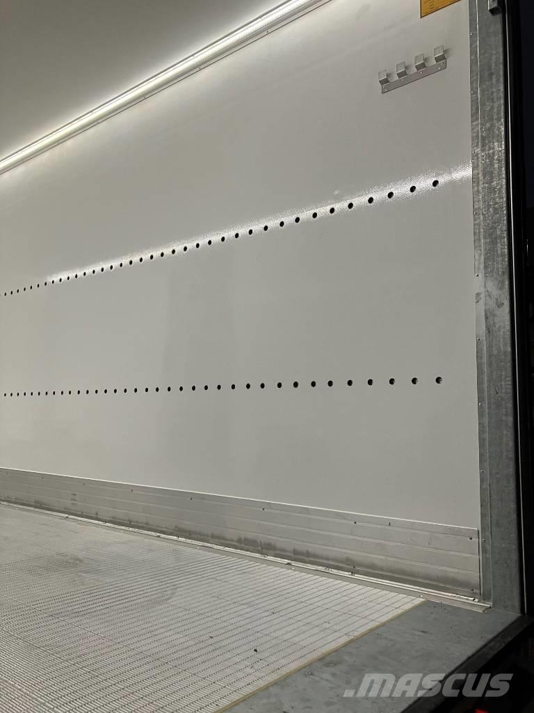 MAN TGM 18.290 4X2 Van Body Trucks