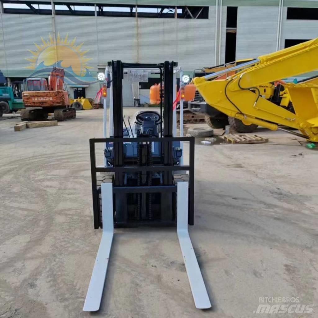 TCM FD30 Reach truck