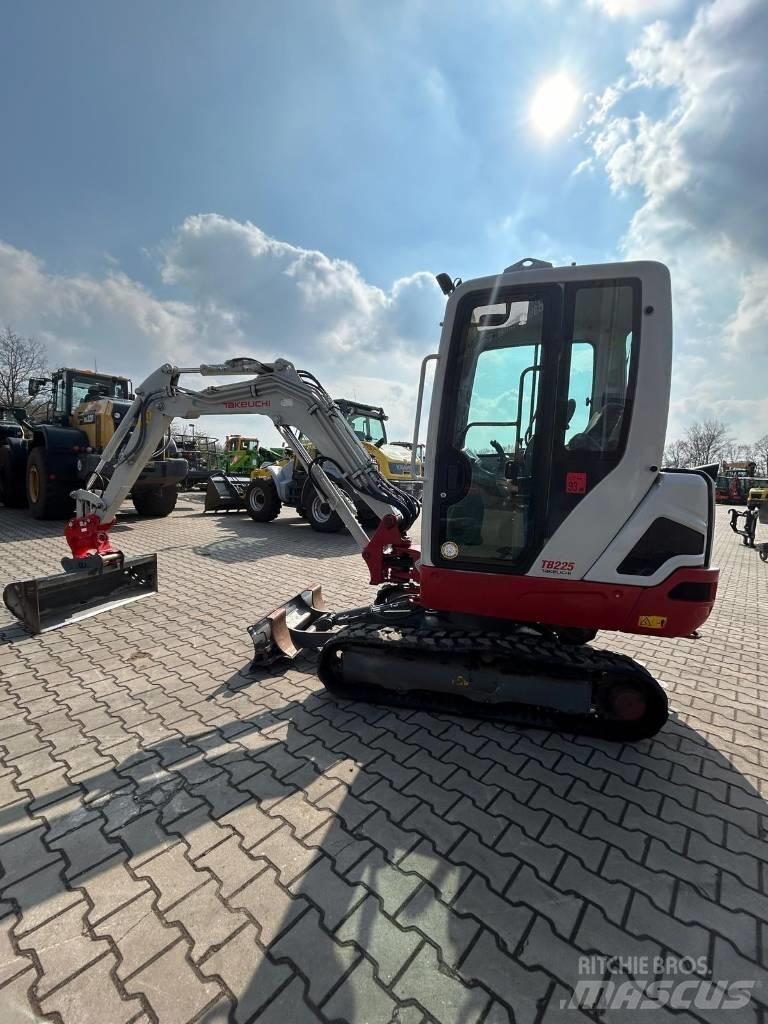 Takeuchi TB 225 Mini excavators < 7t