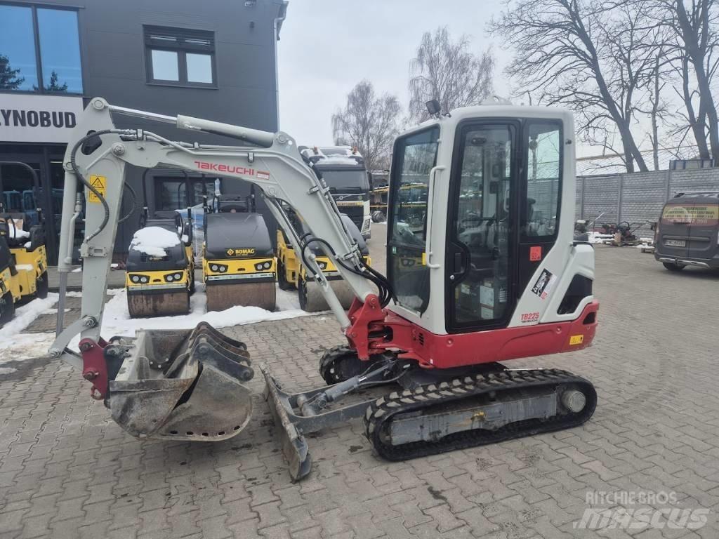 Takeuchi TB 225 Mini excavators < 7t