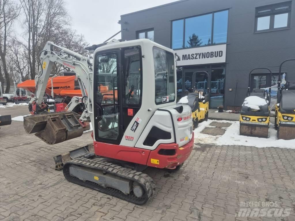 Takeuchi TB 225 Mini excavators < 7t