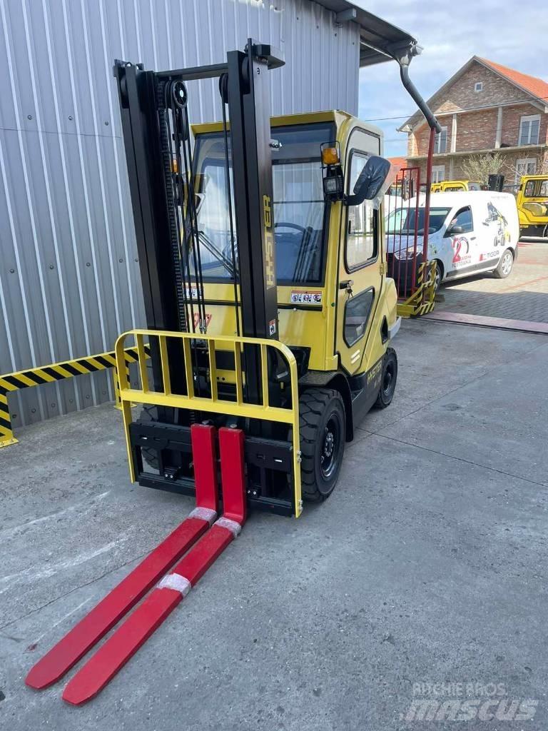Hyster H2.5UT Diesel trucks