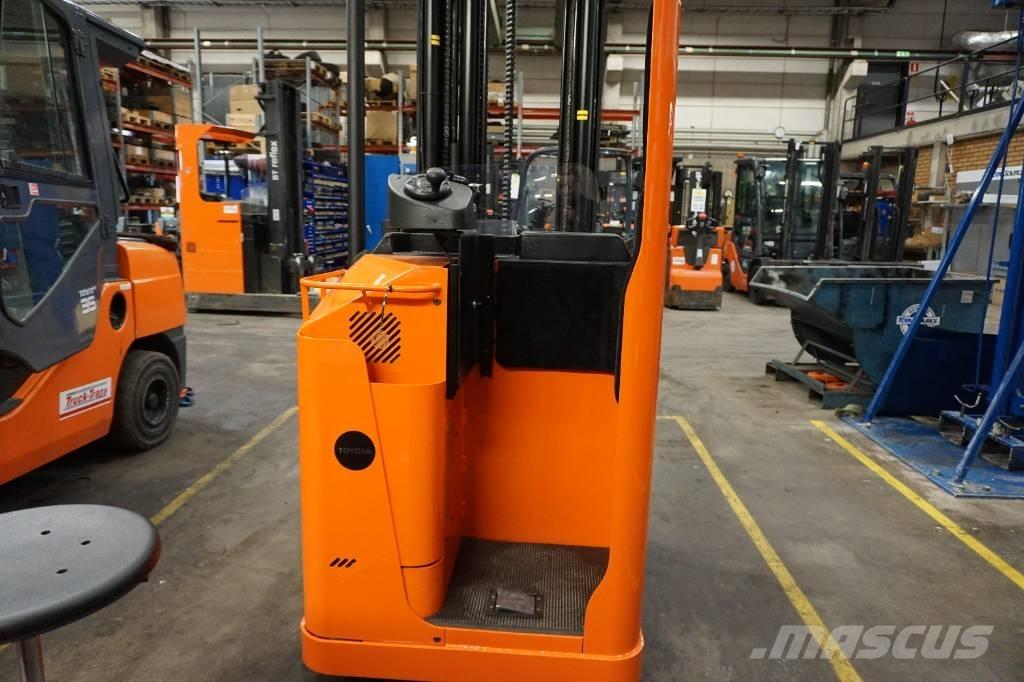 Toyota SSE160L Self propelled stackers