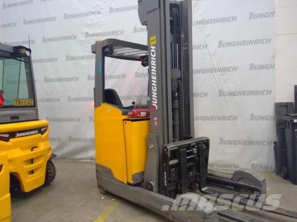 Jungheinrich ETV 325 Reach truck