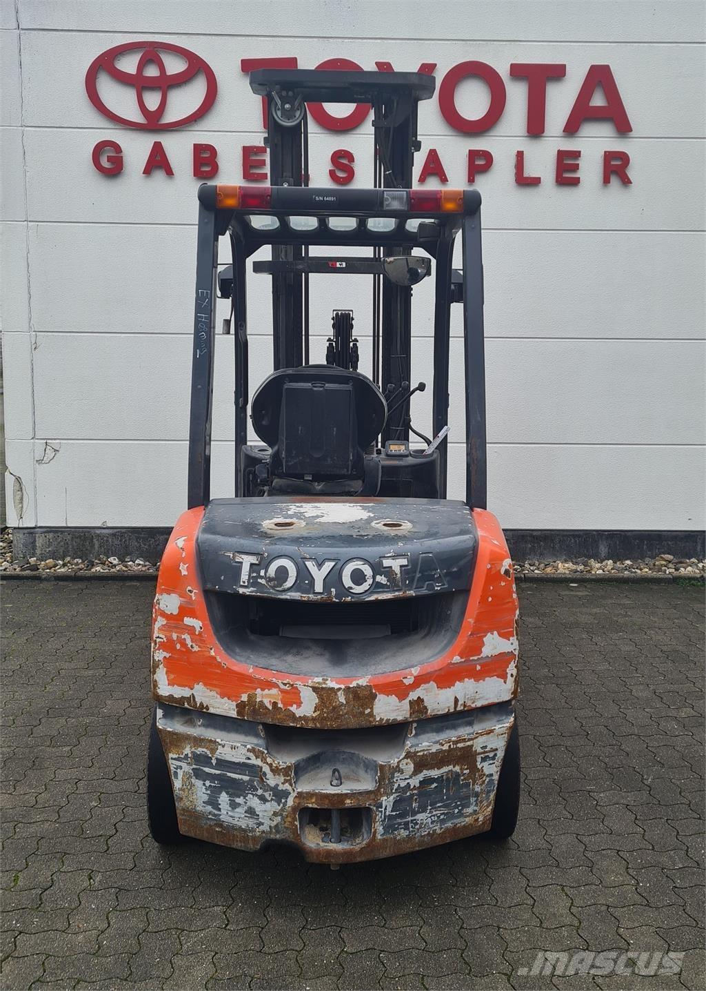 Toyota 02-8FDF30 Diesel trucks