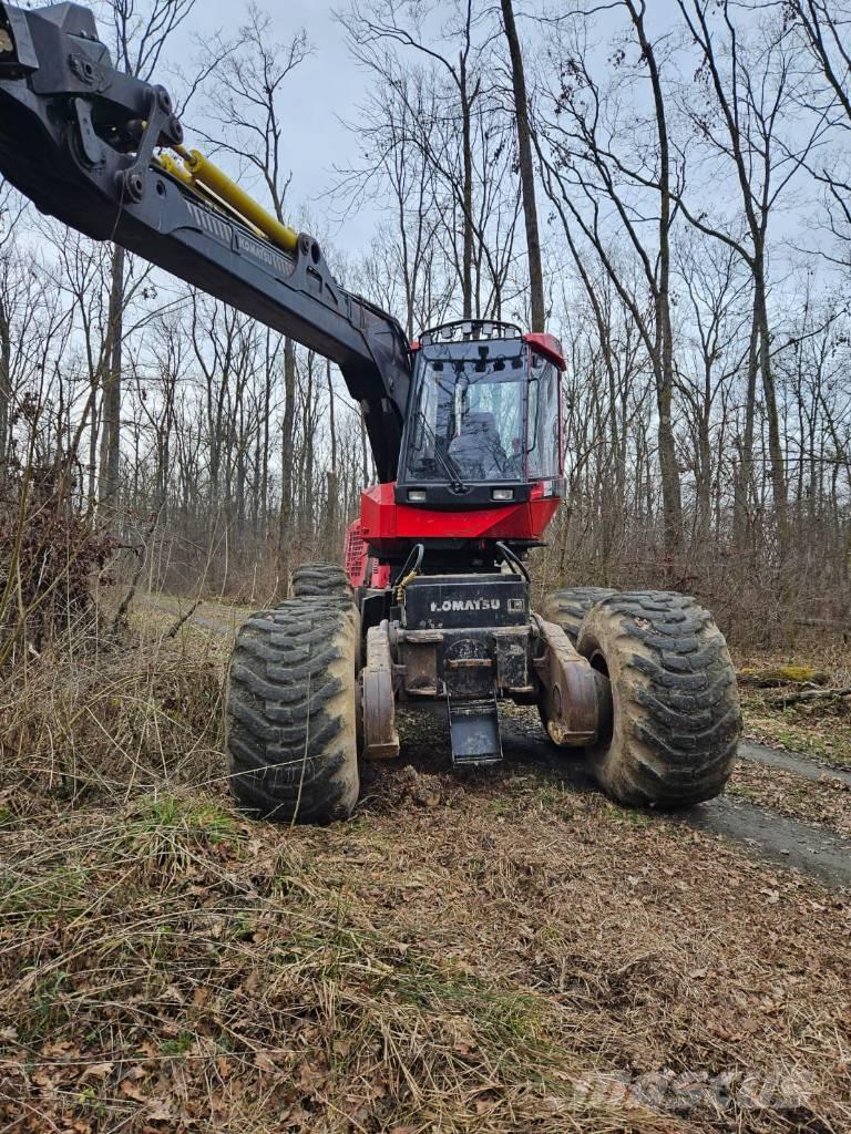 Komatsu 941 Harvesters