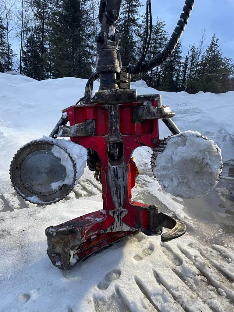 Log Max 7000C Harvesters