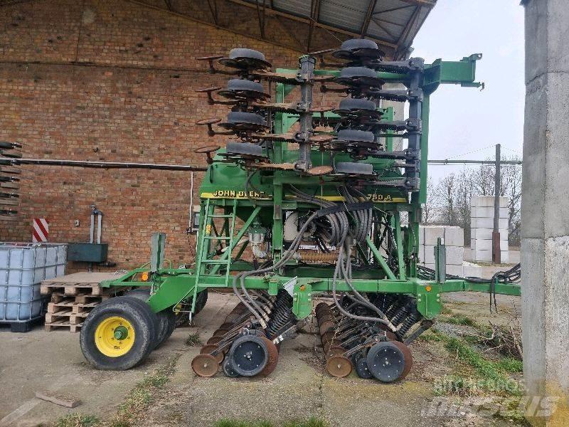 John Deere 750A Other farming machines