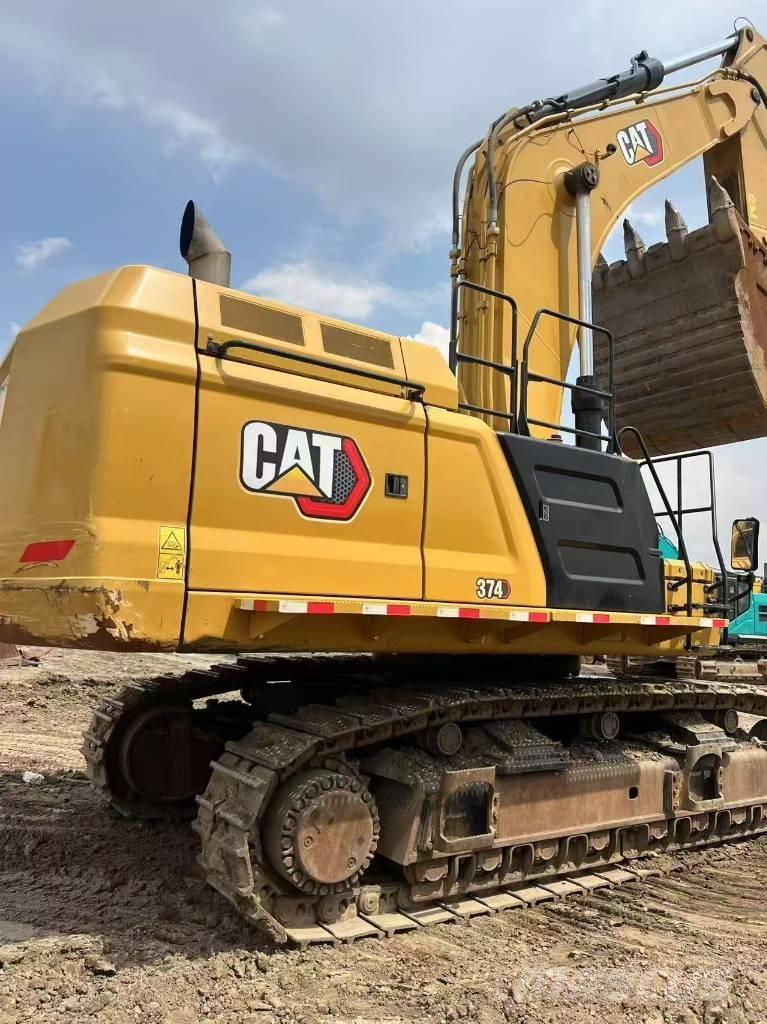 CAT 374 Crawler excavators