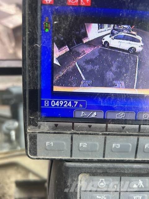 Komatsu PW 98 MR Wheeled excavators